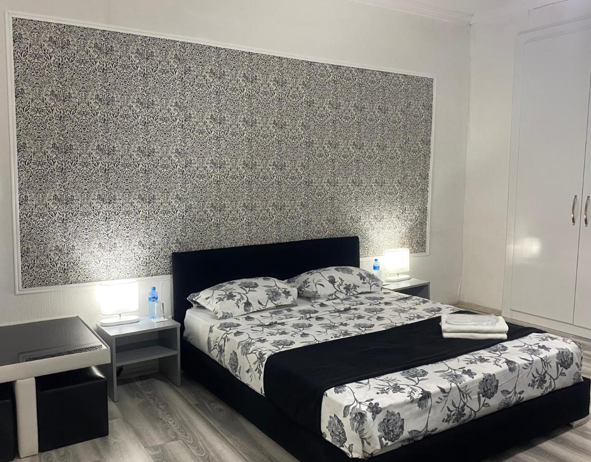 Guest House In Avlabari Tbilisi Bagian luar foto